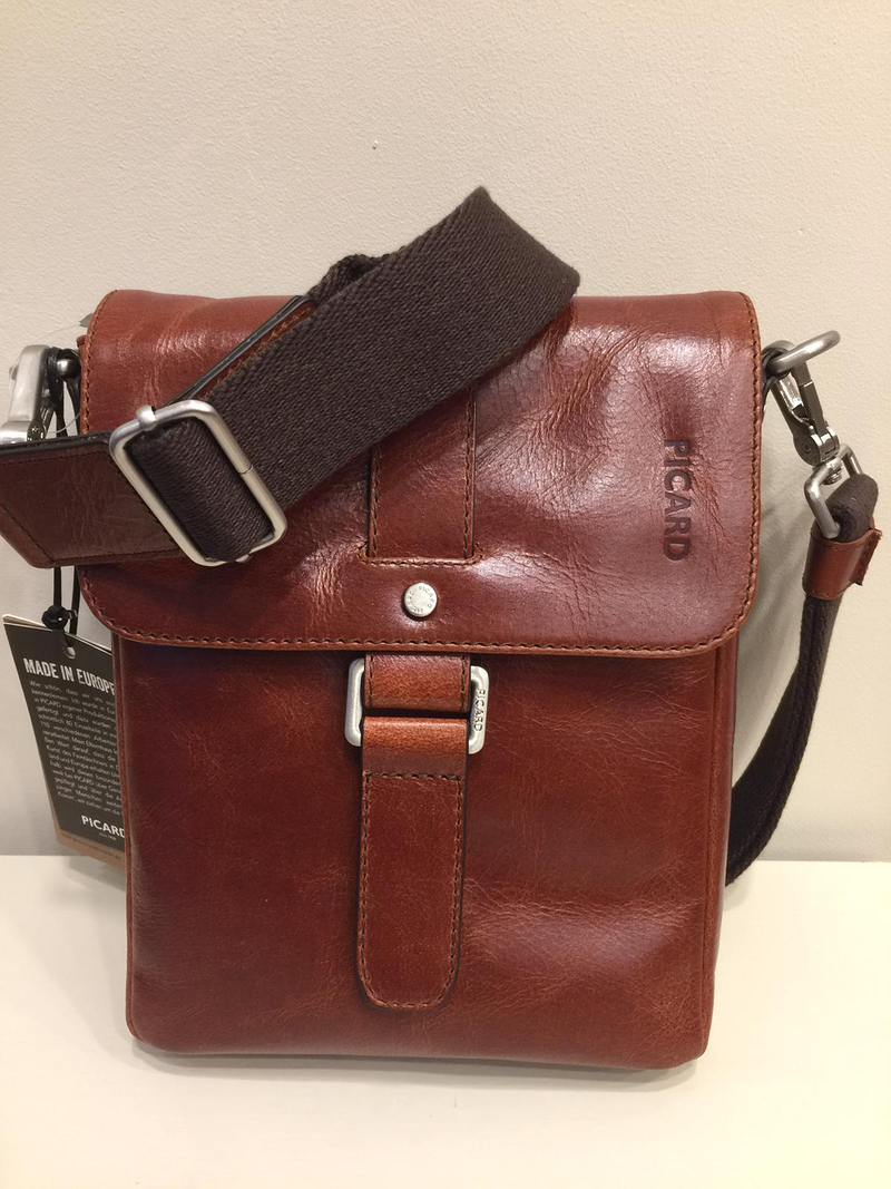 Marisa Bolsos y Complementos 27