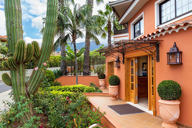 Apartamentos Ambassador APARTAMENTOS TURISTICOS Y CASAS DE VACACIONES: ALQUILER