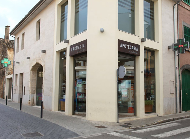 Farmacia Petra Riera FARMACIAS