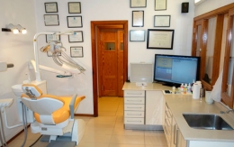 Clínica Dental Dra. María Del Carmen Romero Ferragut 7