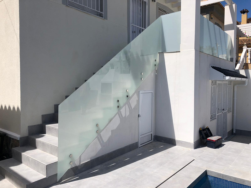 Vidrios Noroeste CARPINTERIA DE ALUMINIO: MAQUINAS Y EQUIPOS