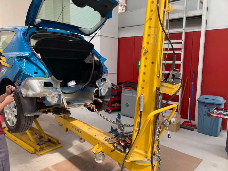 CARROCERÍAS M. RODRÍGUEZ 18