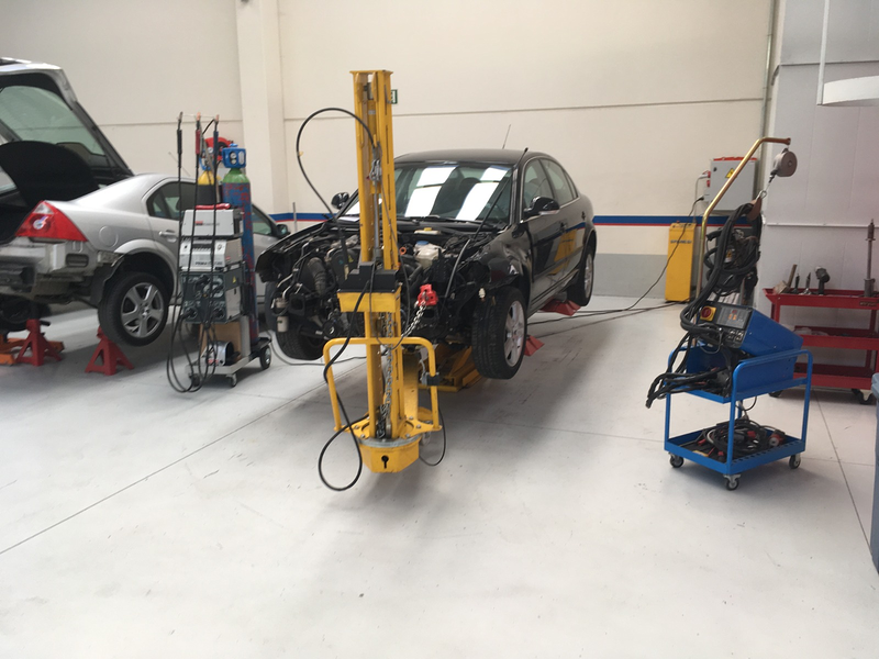 CARROCERÍAS M. RODRÍGUEZ 12