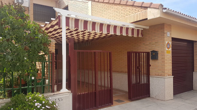 Toldos Arevalillo TOLDOS: FABRICACION E INSTALACION