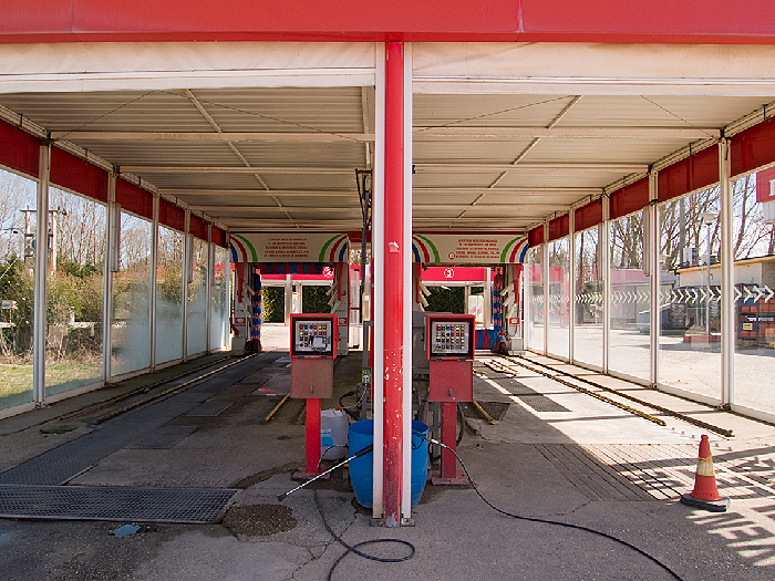 Estación De Servicio Vivar Del Cid S. A. 2