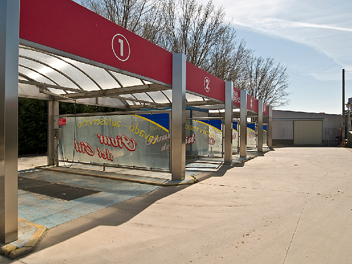Estación De Servicio Vivar Del Cid S. A. 3