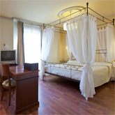 Hotel Azofra 5