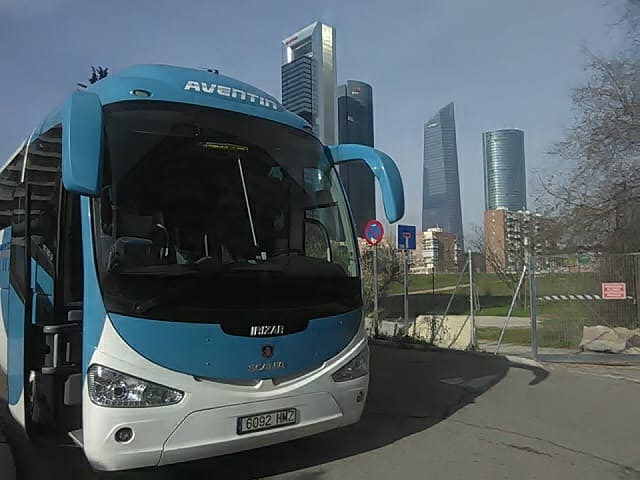 Autocares Avent&iacute;n AUTOCARES: SERVICIOS Y ALQUILER