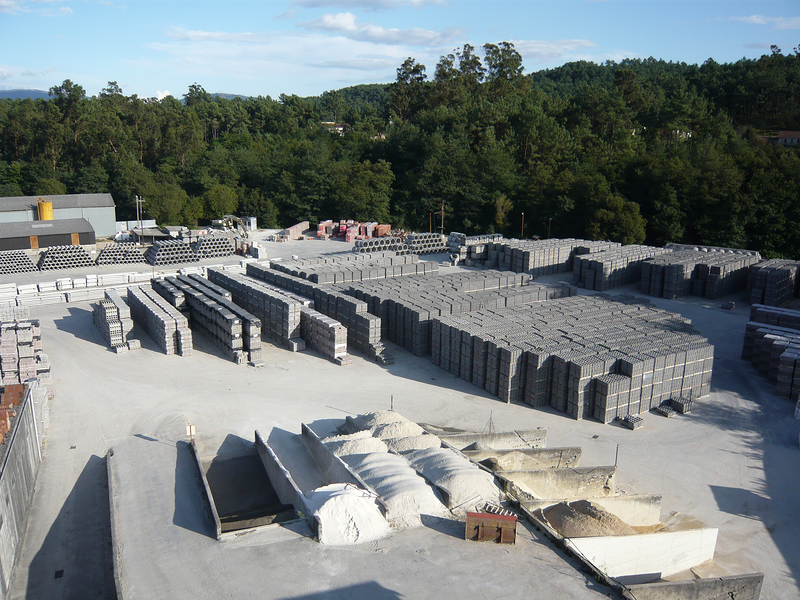 Derivados Del Cemento Covelo S.A. 3