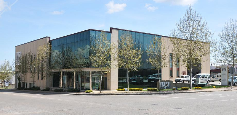 Aluminios Numancia - ANUSA CARPINTERIA DE ALUMINIO