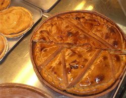 PASTELERÍA CONFITERÍA LA MODERNA 4 PASTELERÍA CONFITERÍA LA MODERNA 4