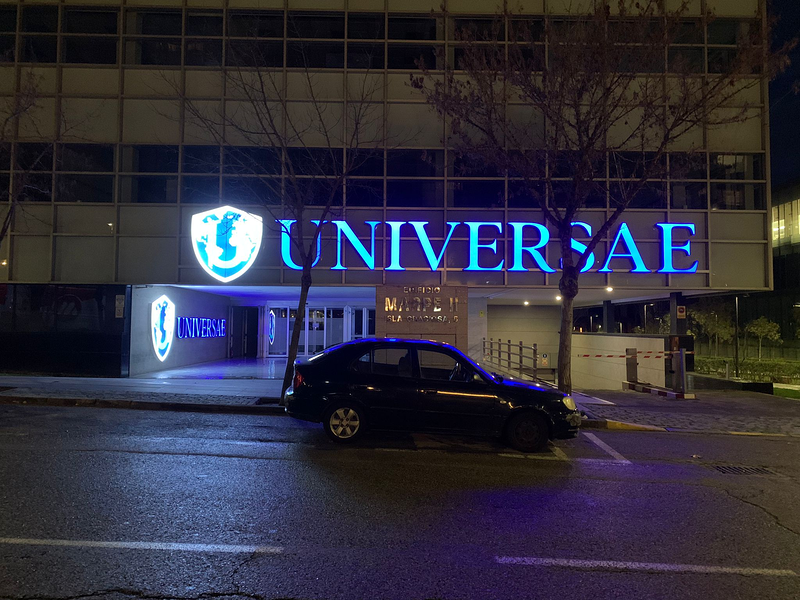 Rótulos Madrid Marcos - Fabricante de Rótulos y Vinilos -Rotulación de Fachadas 2