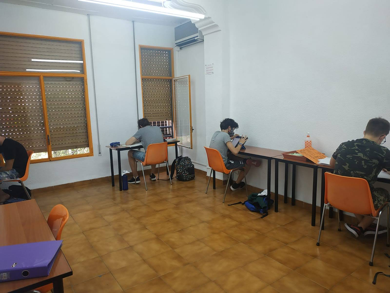 Lithos - Centro Pedag&oacute;gico ACADEMIAS DE PRIMARIA ESO Y BACHILLERATO