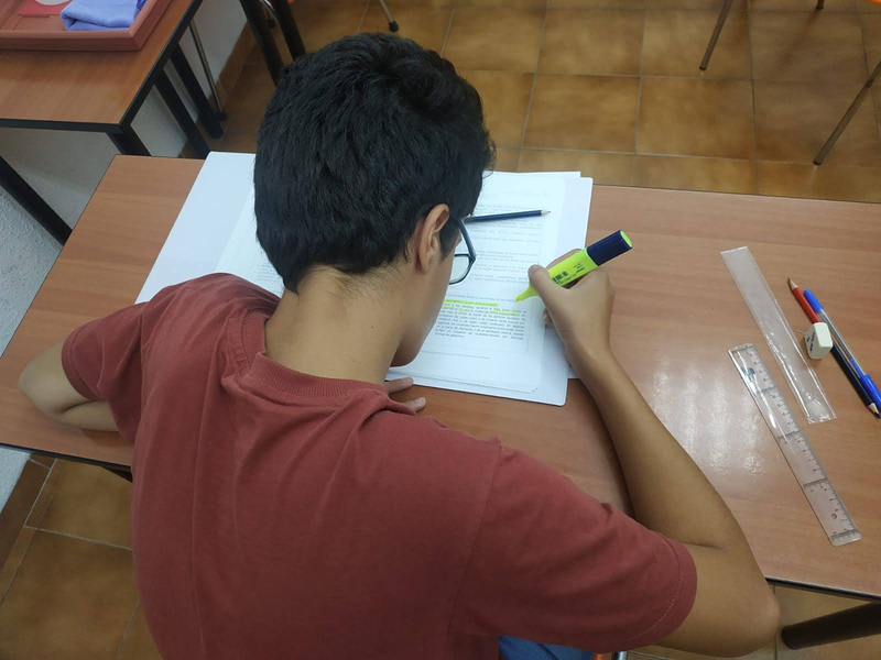 Lithos Centro Pedag&oacute;gico 12