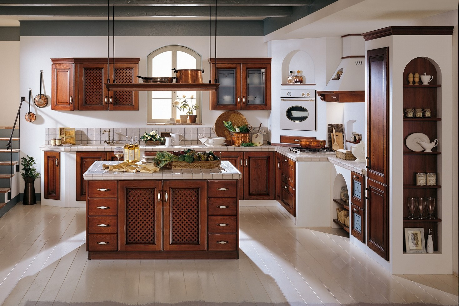 Fabricaciones en Madera, S.L. (FAMA) 12