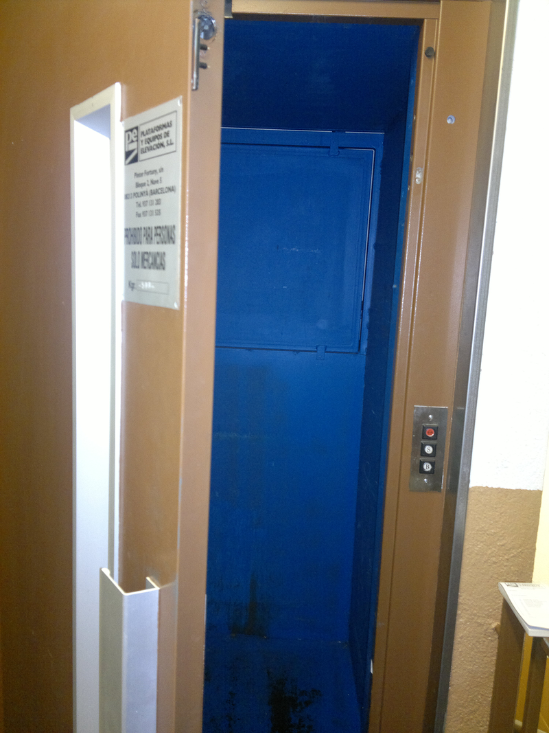 Plataformas Y Equipos De Elevación S.L. 12