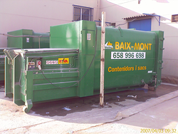 Contenidors Baix Mont 3 Contenidors Baix Mont 3