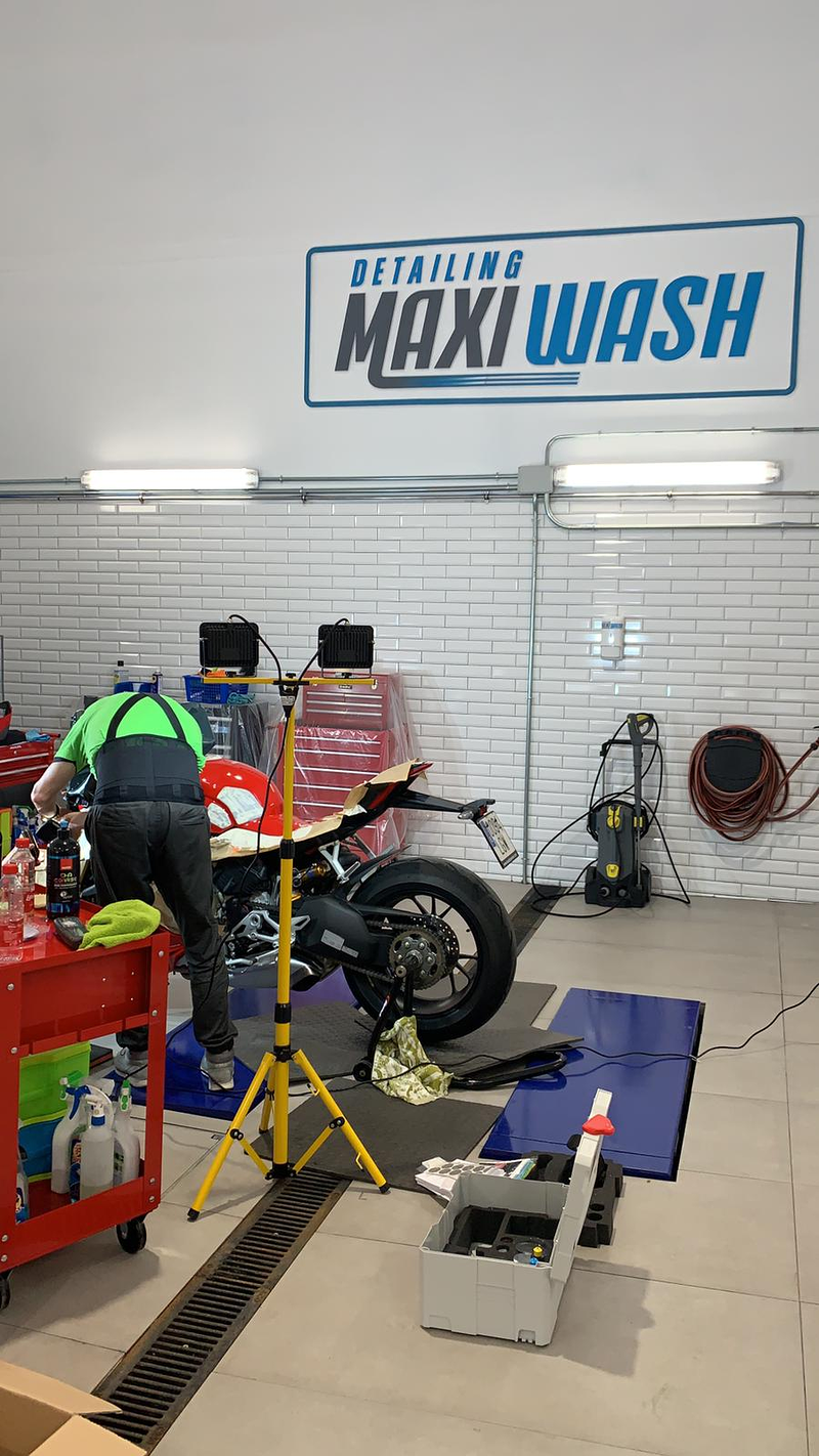 Maxi Wash Detailing Center 32