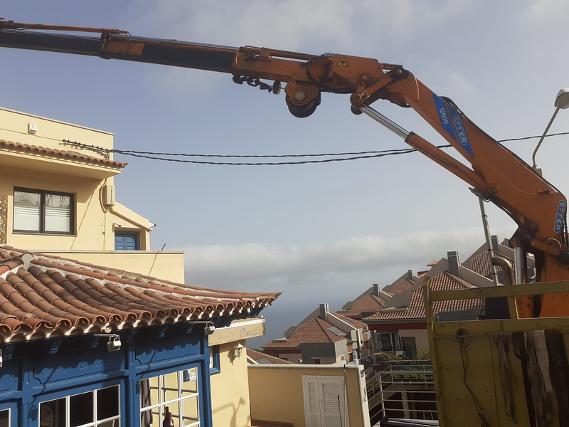 Transportes y Gr&uacute;as Sisi 34