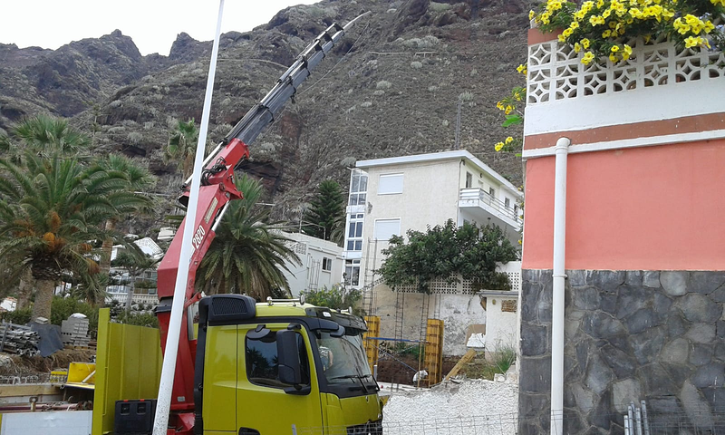 Transportes y Gr&uacute;as Sisi 27