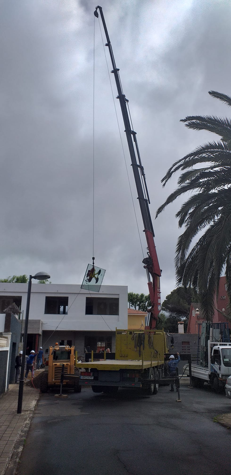 Transportes y Gr&uacute;as Sisi 9
