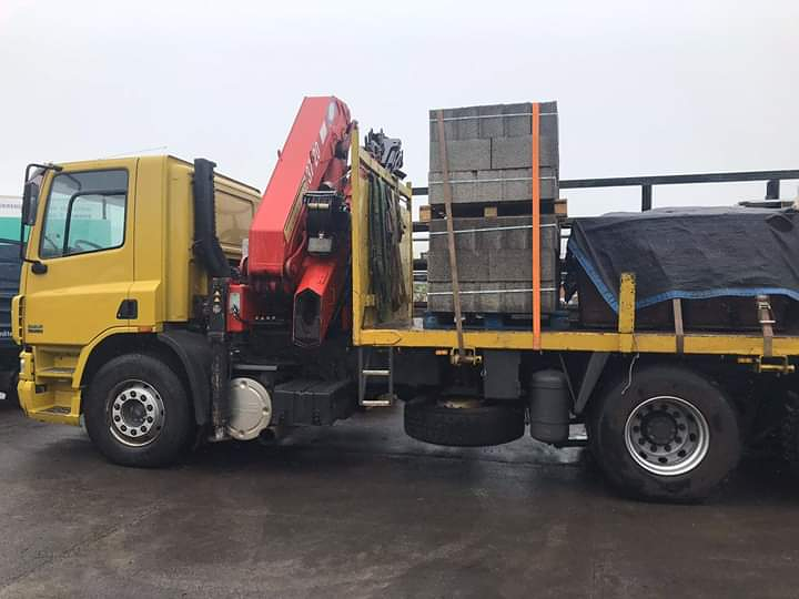 Transportes y Gr&uacute;as Sisi 19