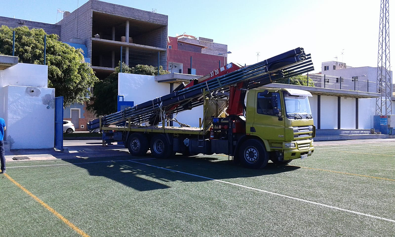 Transportes y Gr&uacute;as Sisi 37