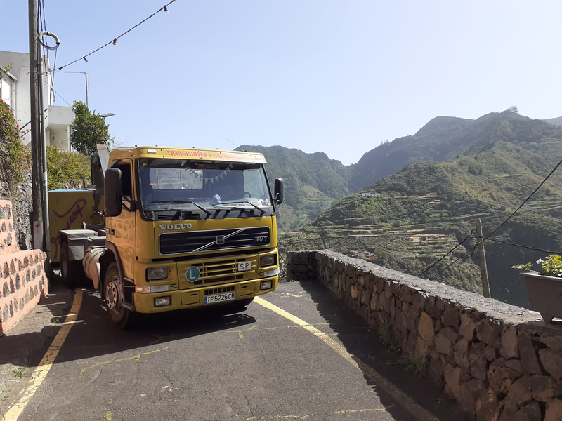 Transportes y Gr&uacute;as Sisi 15