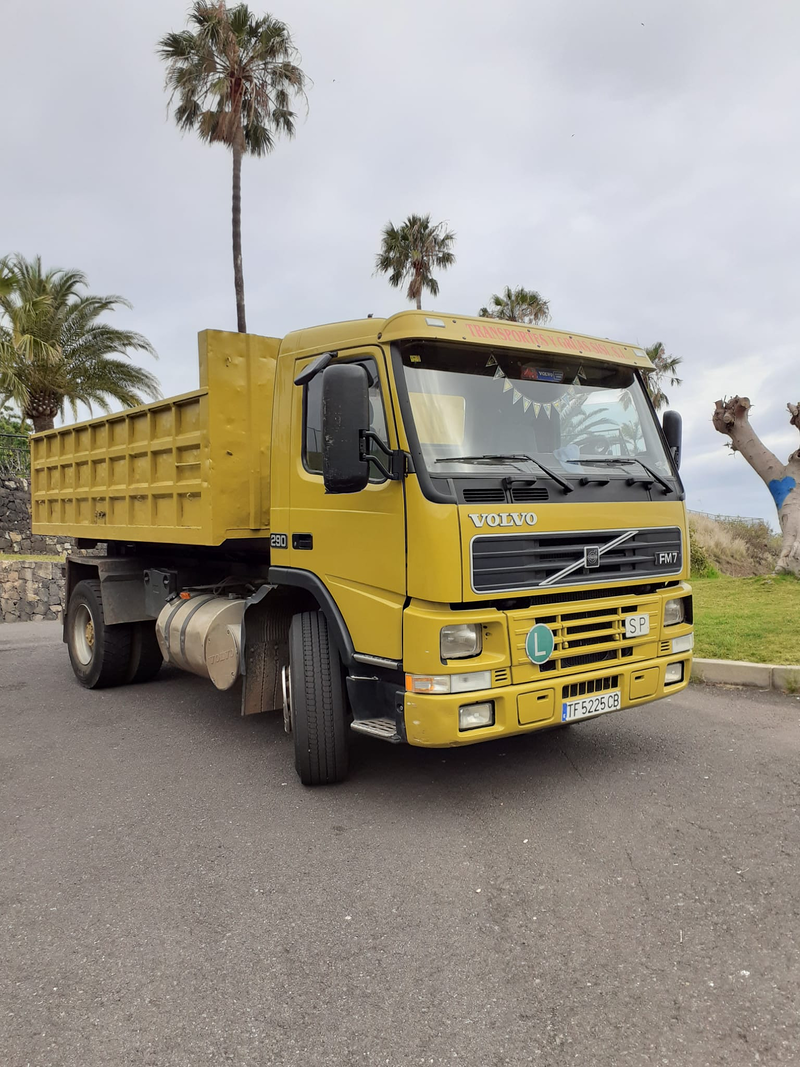 Transportes y Gr&uacute;as Sisi 29