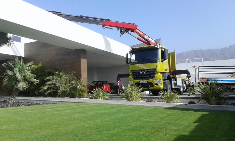 Transportes y Gr&uacute;as Sisi 33