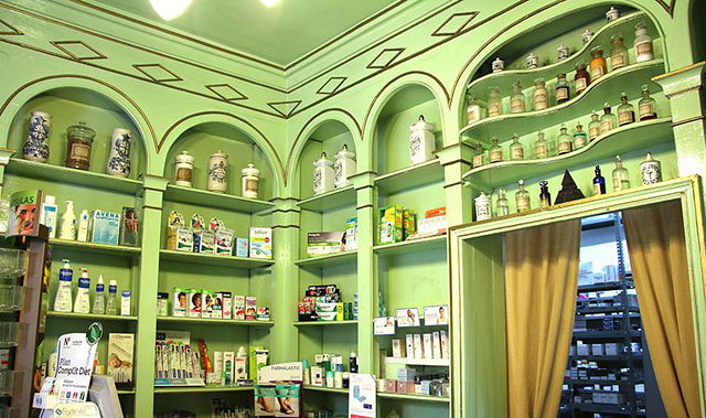 Farmacia Carlos S&aacute;nchez - Monge 2