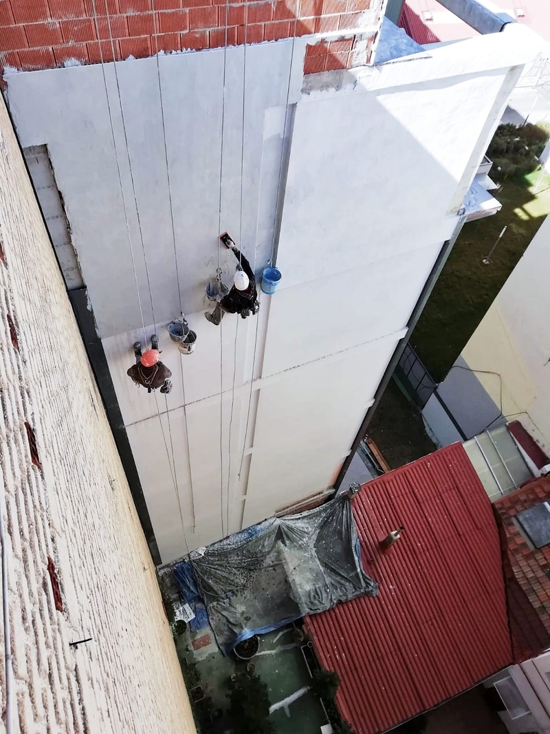 ALMAN TRABAJOS VERTICALES SIN ANDAMIOS S.L. 5