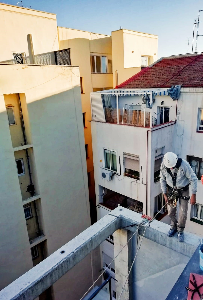 ALMAN TRABAJOS VERTICALES SIN ANDAMIOS S.L. 7