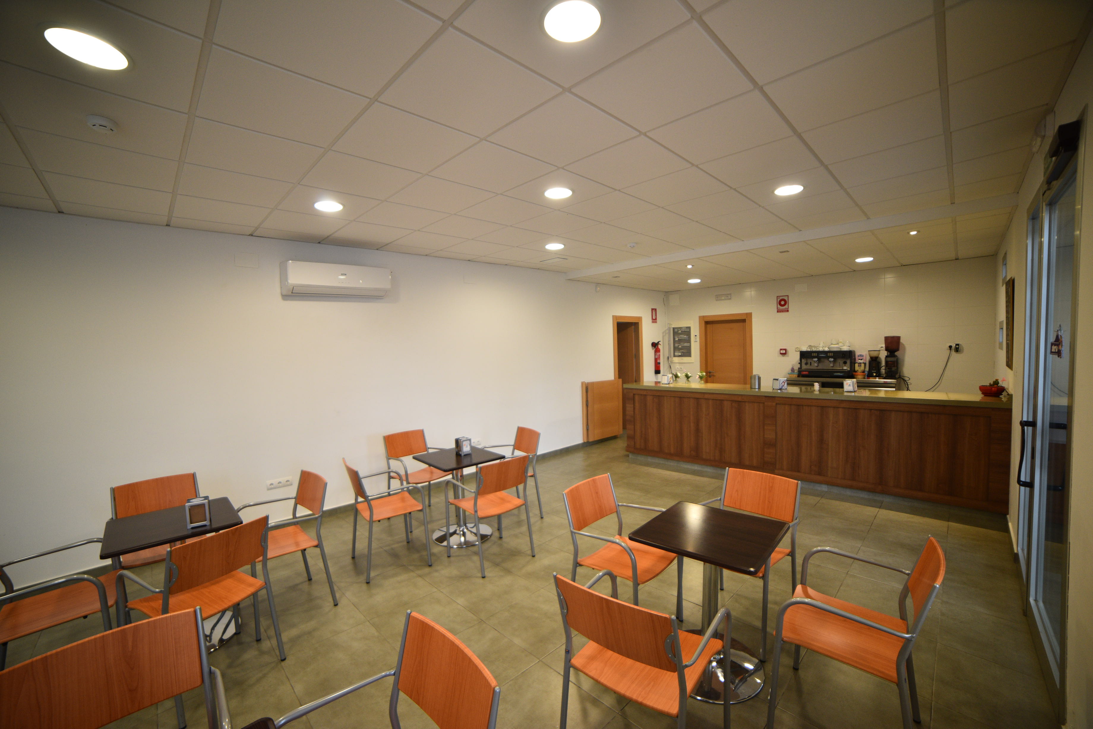 TANATORIO-CREMATORIO MU&Ntilde;OZ 4