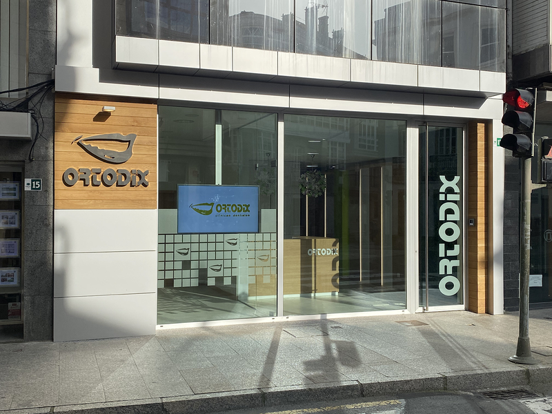 Ortodix Carballo CLINICAS DENTALES