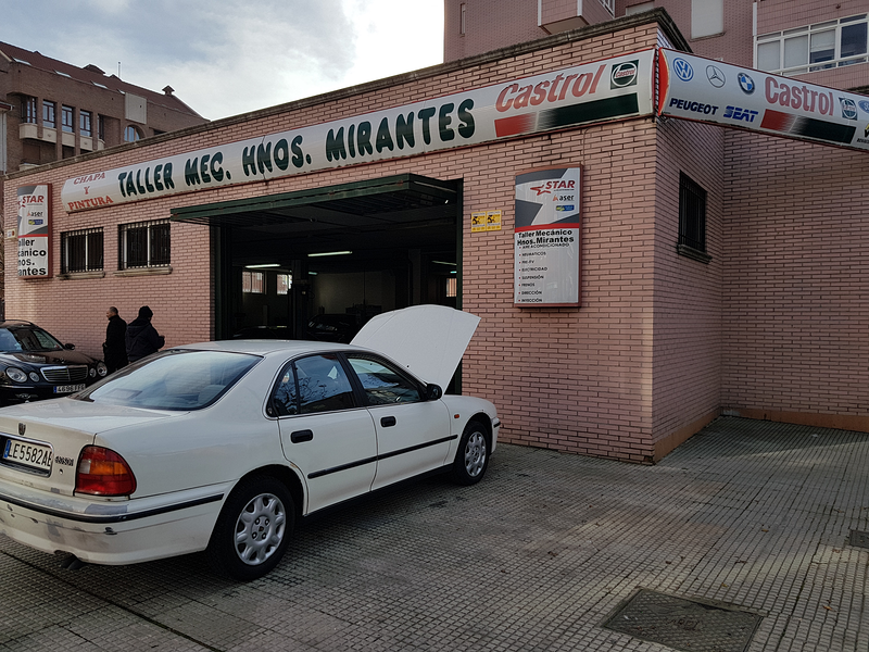 Taller Mec&aacute;nico Hermanos Mirantes 6