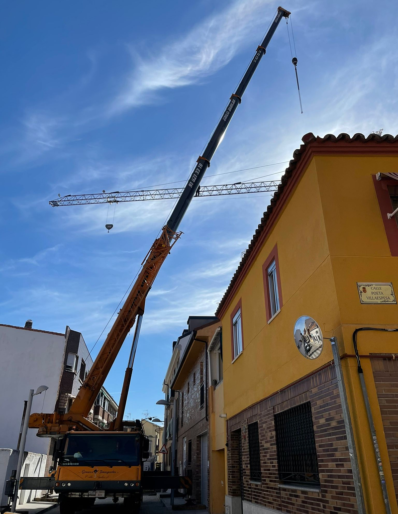 Gr&uacute;as Y Transportes Emilio Aguilar 5