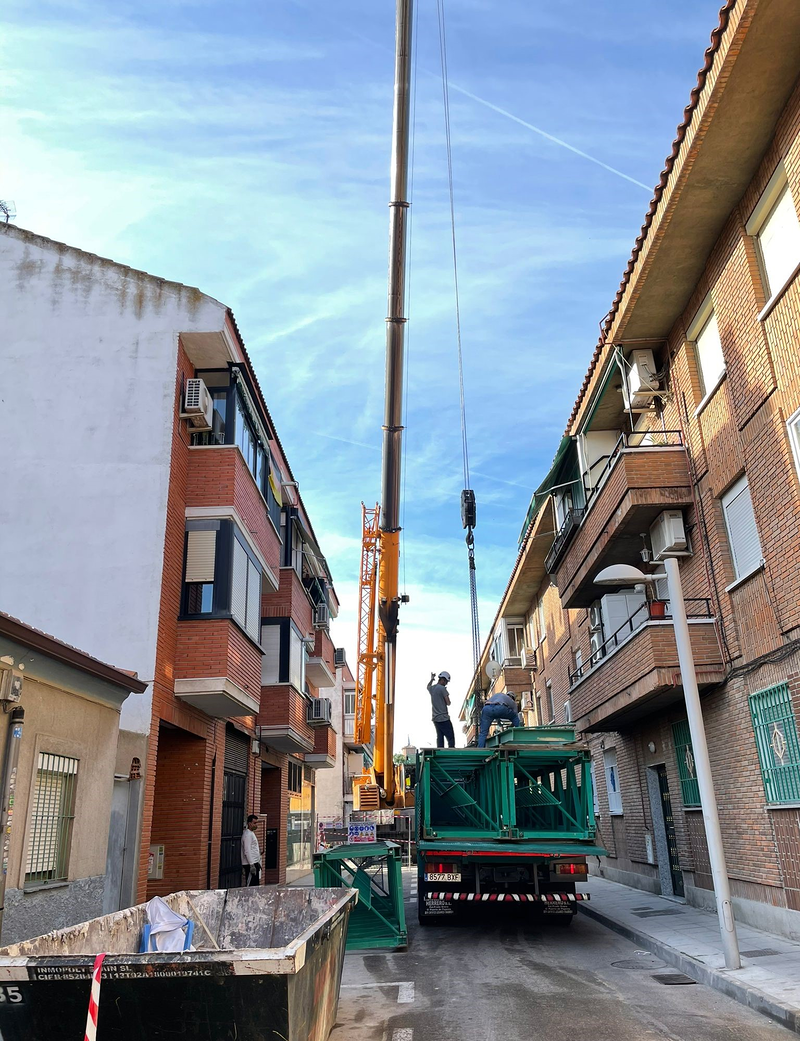 Gr&uacute;as Y Transportes Emilio Aguilar 6