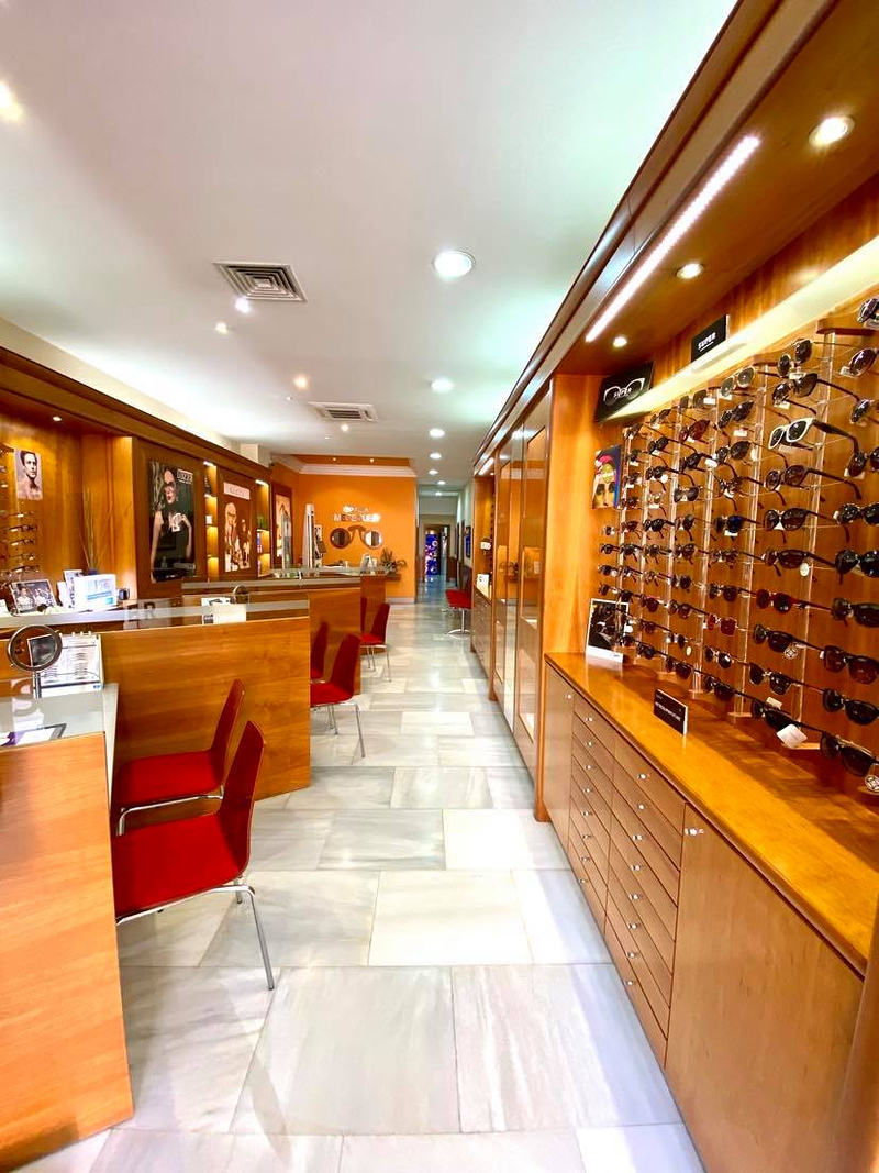 &Oacute;ptica Meseguer 3