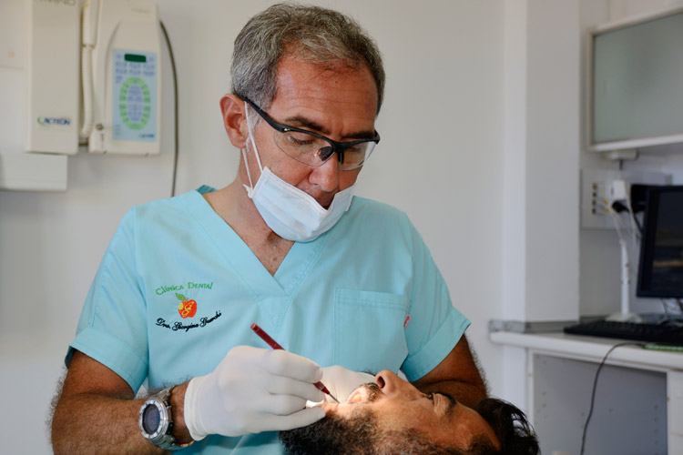 Cl&iacute;nica Dental Doctora Giorgina Guerchi 13