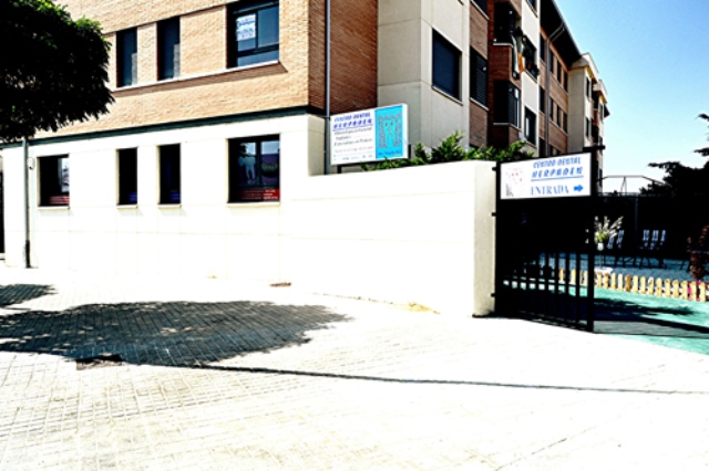 Cl&iacute;nica dental Herpaden 4