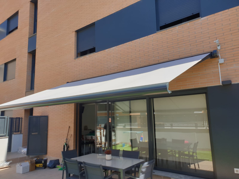 Toldos Gran V&iacute;a 9