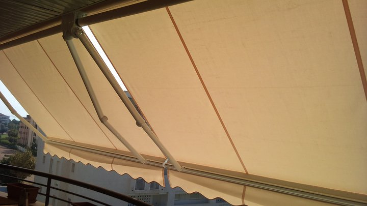 Toldos Gran V&iacute;a 6