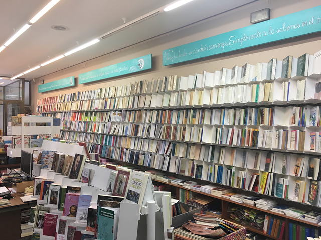 Librer&iacute;a Don Bosco 3