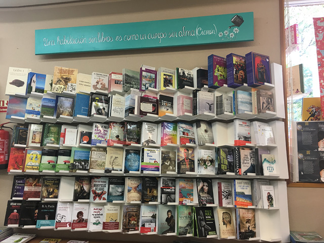 Librer&iacute;a Don Bosco 4