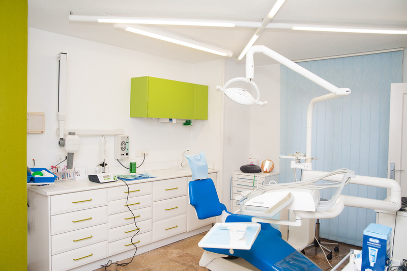 Dentia Clínica Odontológica CLINICAS DENTALES