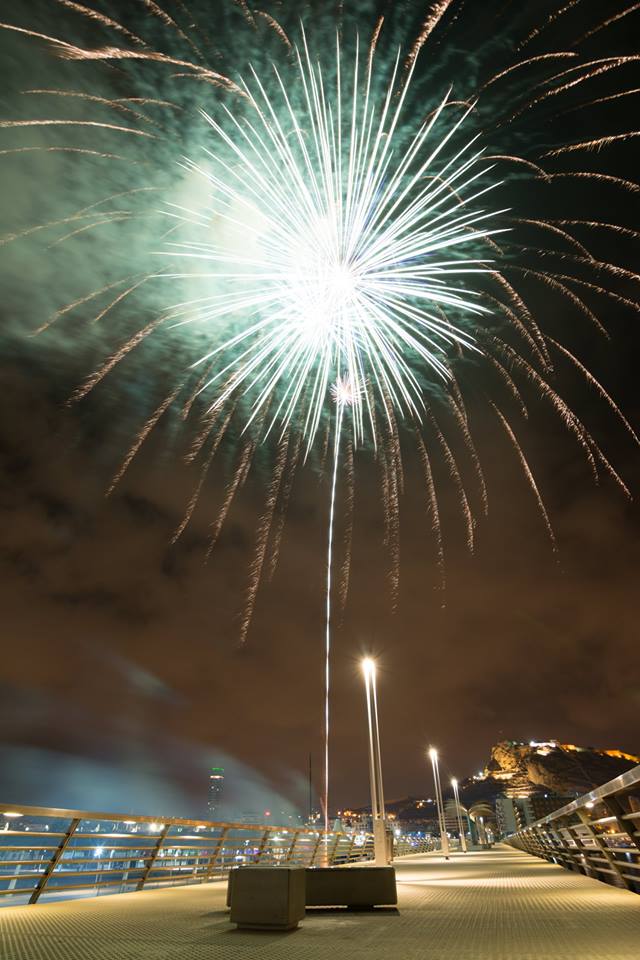 Pirotecnica Alacantina De Focs i Artifici PIROTECNIA: FABRICANTES Y MAYORISTAS