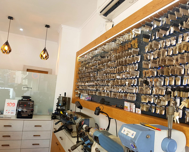 Cerraduras Paredes 9