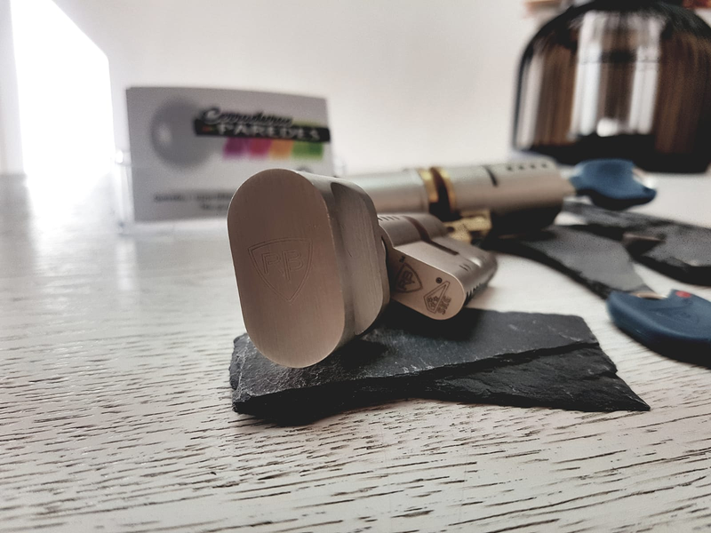 Cerraduras Paredes 2