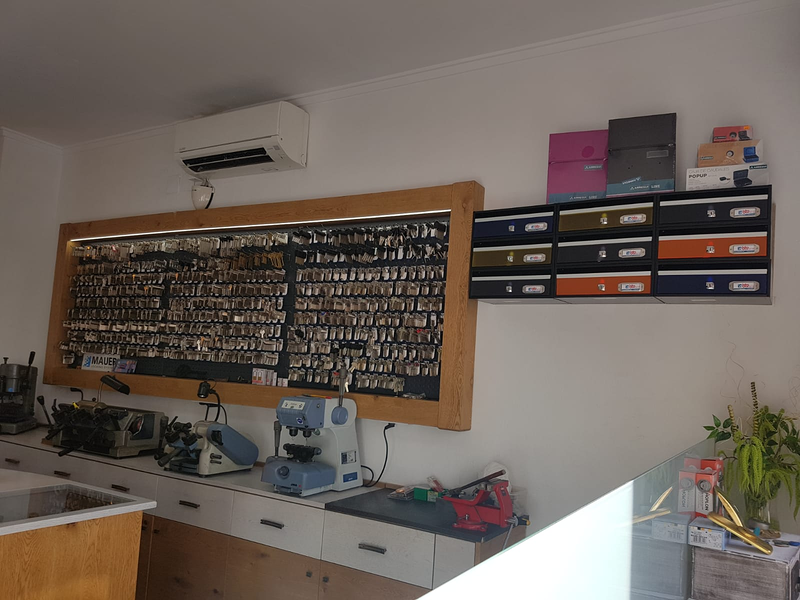 Cerraduras Paredes 8